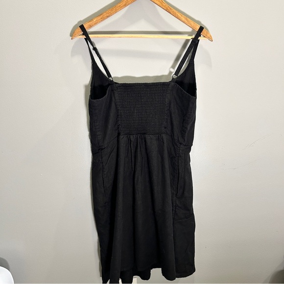 Black Fit And Flare Dress (smocked Back With Pockets) Large - Picture 3 of 4